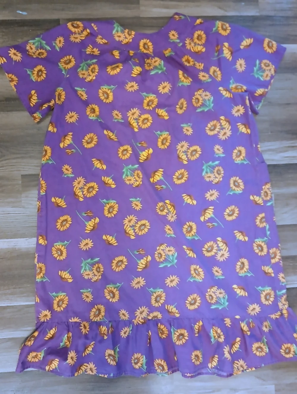 𝖠𝗇𝗍𝗁𝗈𝗇𝗒 𝖱𝗂𝖼𝗁𝖺𝗋𝖽𝗌 𝖵𝖳𝖦. 𝖲𝗎𝗇𝖿𝗅𝗈𝗐𝖾𝗋 𝖧𝗈𝗎𝗌𝖾 𝖣𝗋𝖾𝗌𝗌 - Picture 6 of 11